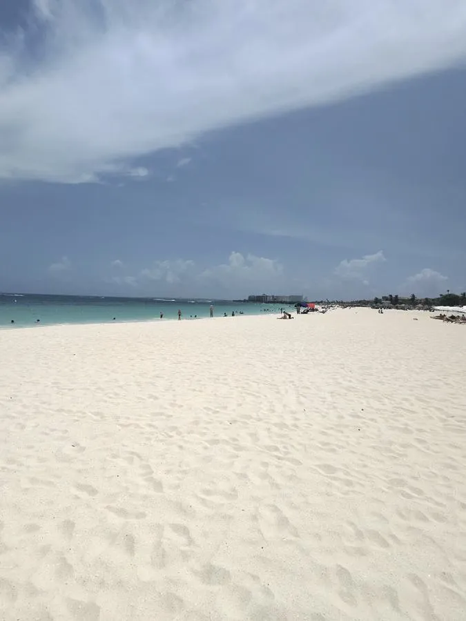 Sunny white sand at Eagle Beach, Aruba